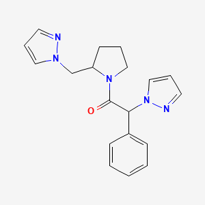 B1651732 2-phenyl-2-(1H-pyrazol-1-yl)-1-{2-[(1H-pyrazol-1-yl)methyl]pyrrolidin-1-yl}ethan-1-one CAS No. 1333675-35-6