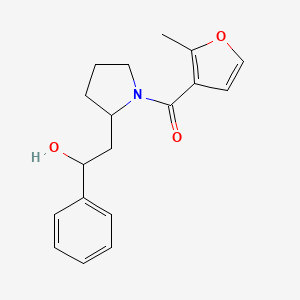 2-[1-(2-Methylfuran-3-carbonyl)pyrrolidin-2-yl]-1-phenylethan-1-ol