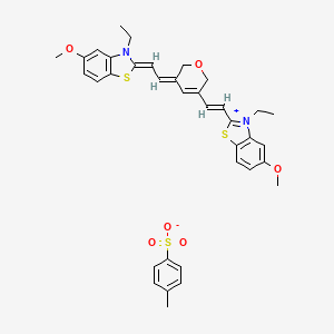 3-Ethyl-2-((E)-2-[5-((Z)-2-[3-ethyl-5-methoxy-1,3-benzothiazol-2(3H)-ylidene]ethylidene)-2H-pyran-3(6H)-YL]ethenyl)-5-methoxy-1,3-benzothiazol-3-ium 4-methylbenzenesulfonate