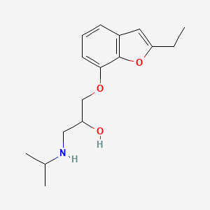 molecular formula C16H23NO3 B1666938 2-丙醇，1-((2-乙基-7-苯并呋喃基)氧基)-3-((1-甲基乙基)氨基)- CAS No. 107572-73-6