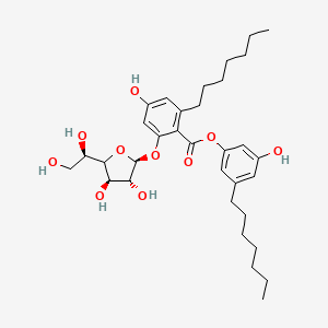 B1673849 (3-heptyl-5-hydroxyphenyl) 2-[(2S,3R,4R)-5-[(1R)-1,2-dihydroxyethyl]-3,4-dihydroxyoxolan-2-yl]oxy-6-heptyl-4-hydroxybenzoate CAS No. 120634-86-8