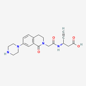 B1674090 (3S)-3-[[2-(1-oxo-7-piperazin-1-yl-3,4-dihydroisoquinolin-2-yl)acetyl]amino]pent-4-ynoic acid CAS No. 182198-53-4