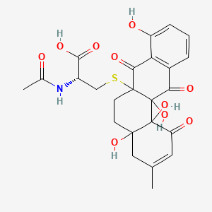 B1684168 (2R)-3-[(4a,8,12a,12b-tetrahydroxy-3-methyl-1,7,12-trioxo-5,6-dihydro-4H-benzo[a]anthracen-6a-yl)sulfanyl]-2-acetamidopropanoic acid CAS No. 136286-49-2