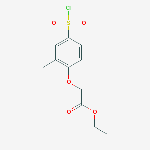 molecular formula C11H13ClO5S B017349 Ethyl [2-methyl-3-(chlorosulfonyl)phenoxy]acetate CAS No. 91427-62-2