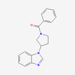 molecular formula C18H17N3O B2353951 (3-(1H-benzo[d]imidazol-1-yl)pyrrolidin-1-yl)(phenyl)methanone CAS No. 2034298-19-4