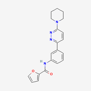 molecular formula C20H20N4O2 B2357533 N-{3-[6-(piperidin-1-yl)pyridazin-3-yl]phenyl}furan-2-carboxamide CAS No. 899980-73-5