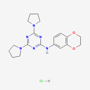 molecular formula C19H25ClN6O2 B2360722 N-(2,3-dihydrobenzo[b][1,4]dioxin-6-yl)-4,6-di(pyrrolidin-1-yl)-1,3,5-triazin-2-amine hydrochloride CAS No. 1179456-80-4