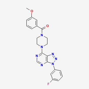 molecular formula C22H20FN7O2 B2363384 (4-(3-(3-fluorophenyl)-3H-[1,2,3]triazolo[4,5-d]pyrimidin-7-yl)piperazin-1-yl)(3-methoxyphenyl)methanone CAS No. 923513-53-5