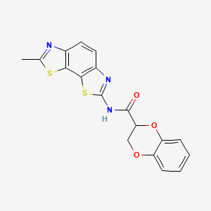 molecular formula C18H13N3O3S2 B2363839 N-{11-methyl-3,12-dithia-5,10-diazatricyclo[7.3.0.0^{2,6}]dodeca-1(9),2(6),4,7,10-pentaen-4-yl}-2,3-dihydro-1,4-benzodioxine-2-carboxamide CAS No. 681167-36-2