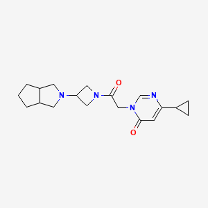 molecular formula C19H26N4O2 B2364008 3-[2-[3-(3,3a,4,5,6,6a-Hexahydro-1H-cyclopenta[c]pyrrol-2-yl)azetidin-1-yl]-2-oxoethyl]-6-cyclopropylpyrimidin-4-one CAS No. 2415455-22-8