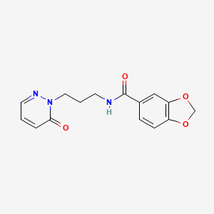 molecular formula C15H15N3O4 B2365108 N-(3-(6-oxopyridazin-1(6H)-yl)propyl)benzo[d][1,3]dioxole-5-carboxamide CAS No. 1105198-98-8