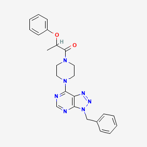 1-(4-(3-benzyl-3H-[1,2,3]triazolo[4,5-d]pyrimidin-7-yl)piperazin-1-yl)-2-phenoxypropan-1-one