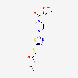 molecular formula C16H21N5O3S2 B2366612 2-((5-(4-(furan-2-carbonyl)piperazin-1-yl)-1,3,4-thiadiazol-2-yl)thio)-N-isopropylacetamide CAS No. 1105226-88-7