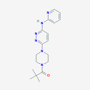 molecular formula C18H24N6O B2369561 2,2-Dimethyl-1-(4-(6-(pyridin-2-ylamino)pyridazin-3-yl)piperazin-1-yl)propan-1-one CAS No. 1021249-35-3