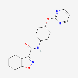 molecular formula C18H22N4O3 B2369599 N-((1r,4r)-4-(pyrimidin-2-yloxy)cyclohexyl)-4,5,6,7-tetrahydrobenzo[d]isoxazole-3-carboxamide CAS No. 2034318-50-6