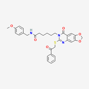 molecular formula C31H31N3O6S B2370704 N-(4-methoxybenzyl)-6-(8-oxo-6-((2-oxo-2-phenylethyl)thio)-[1,3]dioxolo[4,5-g]quinazolin-7(8H)-yl)hexanamide CAS No. 688060-83-5