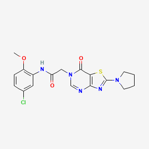 molecular formula C18H18ClN5O3S B2370954 N-(5-chloro-2-methoxyphenyl)-2-(7-oxo-2-(pyrrolidin-1-yl)thiazolo[4,5-d]pyrimidin-6(7H)-yl)acetamide CAS No. 1223993-03-0