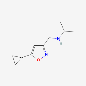 N-[(5-cyclopropyl-1,2-oxazol-3-yl)methyl]propan-2-amine
