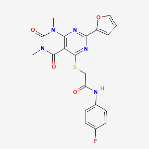 molecular formula C20H16FN5O4S B2374505 N-(4-fluorophenyl)-2-((2-(furan-2-yl)-6,8-dimethyl-5,7-dioxo-5,6,7,8-tetrahydropyrimido[4,5-d]pyrimidin-4-yl)thio)acetamide CAS No. 847190-94-7