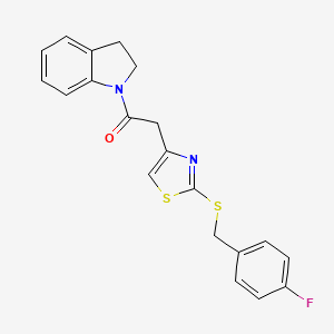 2-(2-((4-Fluorobenzyl)thio)thiazol-4-yl)-1-(indolin-1-yl)ethanone