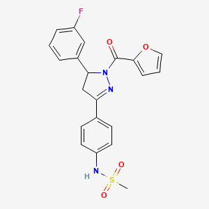 molecular formula C21H18FN3O4S B2378886 N-{4-[5-(3-fluorophenyl)-1-(furan-2-carbonyl)-4,5-dihydro-1H-pyrazol-3-yl]phenyl}methanesulfonamide 