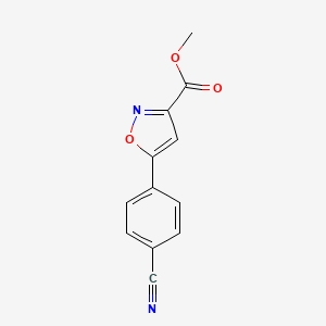 molecular formula C12H8N2O3 B2380315 Methyl 5-(4-Cyanophenyl)isoxazole-3-carboxylate CAS No. 1375064-41-7
