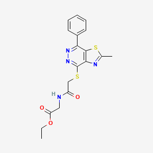 molecular formula C18H18N4O3S2 B2383224 Ethyl 2-(2-((2-methyl-7-phenylthiazolo[4,5-d]pyridazin-4-yl)thio)acetamido)acetate CAS No. 946334-40-3