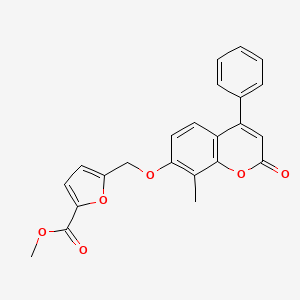 molecular formula C23H18O6 B2384472 Methyl 5-[(8-methyl-2-oxo-4-phenylchromen-7-yl)oxymethyl]furan-2-carboxylate CAS No. 374712-00-2