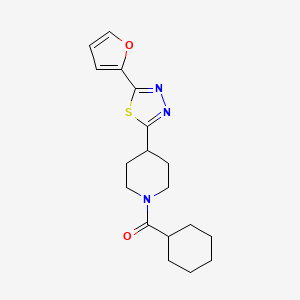 Cyclohexyl(4-(5-(furan-2-yl)-1,3,4-thiadiazol-2-yl)piperidin-1-yl)methanone