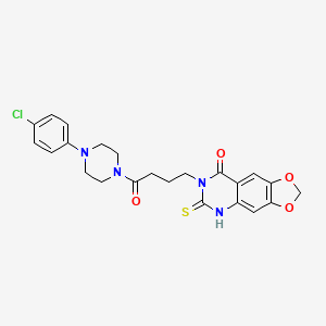 molecular formula C23H23ClN4O4S B2384845 7-{4-[4-(4-chlorophenyl)piperazin-1-yl]-4-oxobutyl}-6-thioxo-6,7-dihydro[1,3]dioxolo[4,5-g]quinazolin-8(5H)-one CAS No. 688054-77-5
