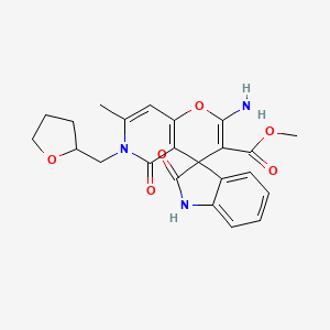 molecular formula C23H23N3O6 B2385100 Methyl 2'-amino-7'-methyl-2,5'-dioxo-6'-(tetrahydrofuran-2-ylmethyl)-1,2,5',6'-tetrahydrospiro[indole-3,4'-pyrano[3,2-c]pyridine]-3'-carboxylate CAS No. 873571-64-3