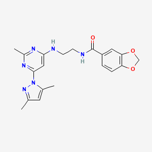 molecular formula C20H22N6O3 B2386062 N-(2-((6-(3,5-dimethyl-1H-pyrazol-1-yl)-2-methylpyrimidin-4-yl)amino)ethyl)benzo[d][1,3]dioxole-5-carboxamide CAS No. 1171644-32-8