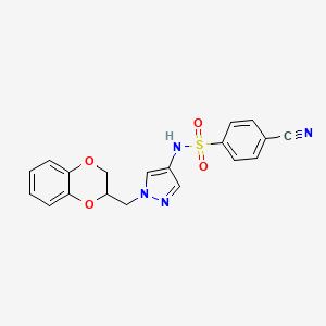molecular formula C19H16N4O4S B2386326 4-cyano-N-(1-((2,3-dihydrobenzo[b][1,4]dioxin-2-yl)methyl)-1H-pyrazol-4-yl)benzenesulfonamide CAS No. 1798659-34-3