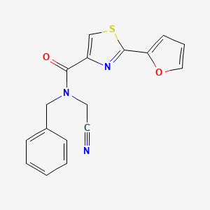 molecular formula C17H13N3O2S B2387119 N-benzyl-N-(cyanomethyl)-2-(furan-2-yl)-1,3-thiazole-4-carboxamide CAS No. 1252267-20-1