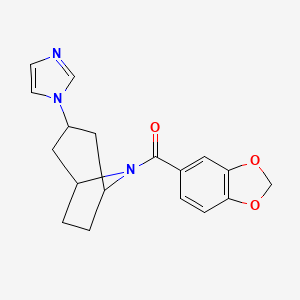 molecular formula C18H19N3O3 B2388695 ((1R,5S)-3-(1H-imidazol-1-yl)-8-azabicyclo[3.2.1]octan-8-yl)(benzo[d][1,3]dioxol-5-yl)methanone CAS No. 2320606-81-1