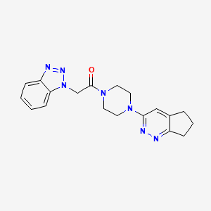 molecular formula C19H21N7O B2390058 2-(1H-benzo[d][1,2,3]triazol-1-yl)-1-(4-(6,7-dihydro-5H-cyclopenta[c]pyridazin-3-yl)piperazin-1-yl)ethanone CAS No. 2034389-85-8