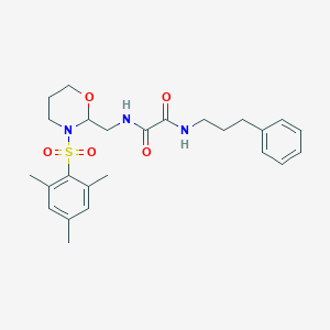 B2391208 N1-((3-(mesitylsulfonyl)-1,3-oxazinan-2-yl)methyl)-N2-(3-phenylpropyl)oxalamide CAS No. 872975-91-2