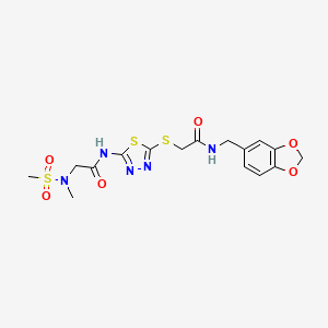 molecular formula C16H19N5O6S3 B2392296 N-(benzo[d][1,3]dioxol-5-ylmethyl)-2-((5-(2-(N-methylmethylsulfonamido)acetamido)-1,3,4-thiadiazol-2-yl)thio)acetamide CAS No. 1351613-82-5