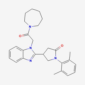 molecular formula C27H32N4O2 B2394092 4-{1-[2-(azepan-1-yl)-2-oxoethyl]-1H-1,3-benzodiazol-2-yl}-1-(2,6-dimethylphenyl)pyrrolidin-2-one CAS No. 915188-58-8