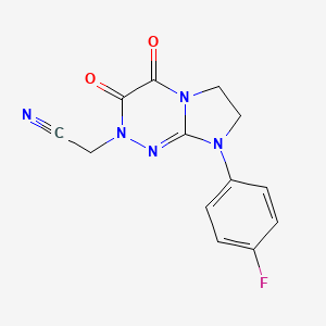molecular formula C13H10FN5O2 B2396936 2-(8-(4-fluorophenyl)-3,4-dioxo-3,4,7,8-tetrahydroimidazo[2,1-c][1,2,4]triazin-2(6H)-yl)acetonitrile CAS No. 941976-61-0