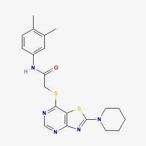 molecular formula C20H23N5OS2 B2401670 N-(3,4-dimethylphenyl)-2-((2-(piperidin-1-yl)thiazolo[4,5-d]pyrimidin-7-yl)thio)acetamide CAS No. 1189996-77-7