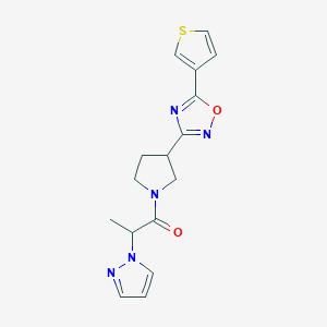 molecular formula C16H17N5O2S B2402006 2-(1H-pyrazol-1-yl)-1-(3-(5-(thiophen-3-yl)-1,2,4-oxadiazol-3-yl)pyrrolidin-1-yl)propan-1-one CAS No. 2034289-10-4