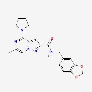 molecular formula C20H21N5O3 B2402228 N-[(2H-1,3-benzodioxol-5-yl)methyl]-6-methyl-4-(pyrrolidin-1-yl)pyrazolo[1,5-a]pyrazine-2-carboxamide CAS No. 1775525-65-9