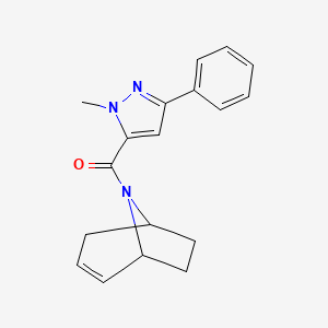 molecular formula C18H19N3O B2404453 (1R,5S)-8-azabicyclo[3.2.1]oct-2-en-8-yl(1-methyl-3-phenyl-1H-pyrazol-5-yl)methanone CAS No. 1798046-88-4