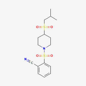B2405968 2-((4-(Isobutylsulfonyl)piperidin-1-yl)sulfonyl)benzonitrile CAS No. 1797080-63-7