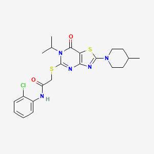 molecular formula C22H26ClN5O2S2 B2406184 N-(2-chlorophenyl)-2-{[2-(4-methylpiperidin-1-yl)-7-oxo-6-(propan-2-yl)-6H,7H-[1,3]thiazolo[4,5-d]pyrimidin-5-yl]sulfanyl}acetamide CAS No. 1207038-33-2