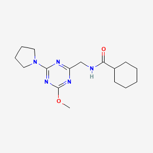molecular formula C16H25N5O2 B2406506 N-((4-methoxy-6-(pyrrolidin-1-yl)-1,3,5-triazin-2-yl)methyl)cyclohexanecarboxamide CAS No. 2034516-11-3