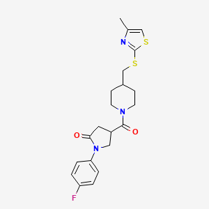 molecular formula C21H24FN3O2S2 B2409417 1-(4-Fluorophenyl)-4-(4-(((4-methylthiazol-2-yl)thio)methyl)piperidine-1-carbonyl)pyrrolidin-2-one CAS No. 1428364-07-1