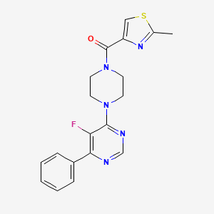 molecular formula C19H18FN5OS B2410277 [4-(5-Fluoro-6-phenylpyrimidin-4-yl)piperazin-1-yl]-(2-methyl-1,3-thiazol-4-yl)methanone CAS No. 2379977-50-9