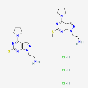 molecular formula C24H39Cl3N12S2 B2411615 bis(2-[6-(methylsulfanyl)-4-(pyrrolidin-1-yl)-1H-pyrazolo[3,4-d]pyrimidin-1-yl]ethan-1-amine) trihydrochloride CAS No. 2097937-51-2